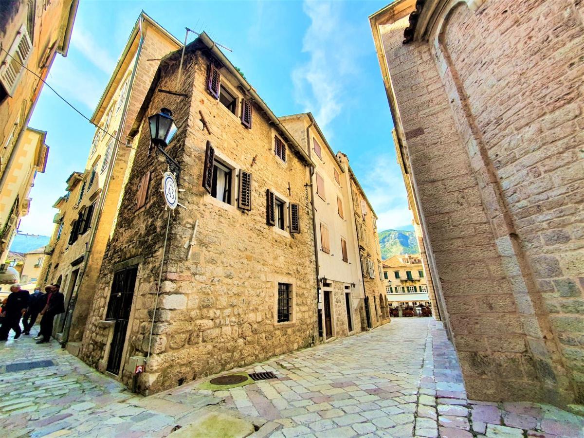 St.Tripun Apartment Kotor Eksteriør bilde