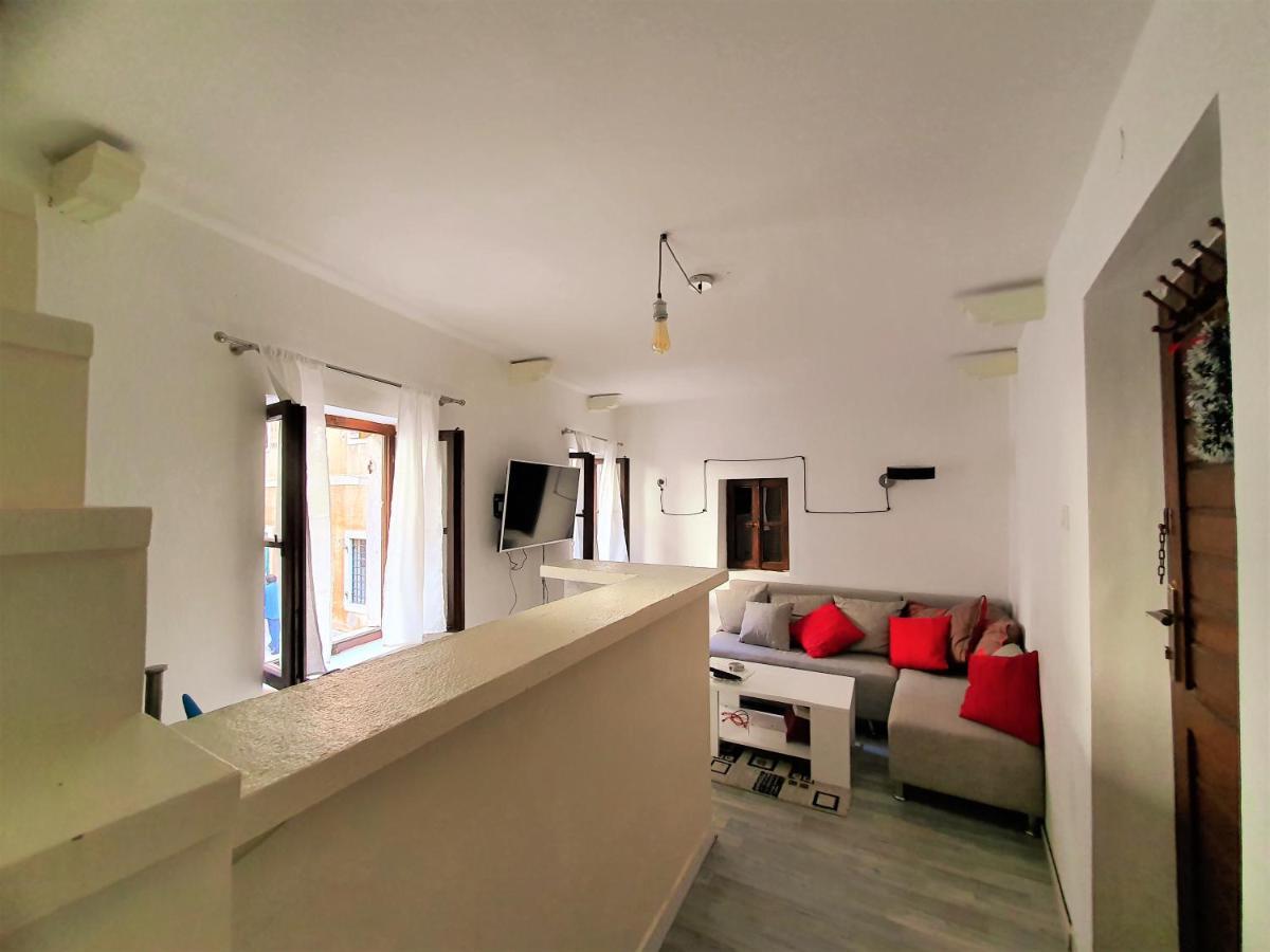 St.Tripun Apartment Kotor Eksteriør bilde